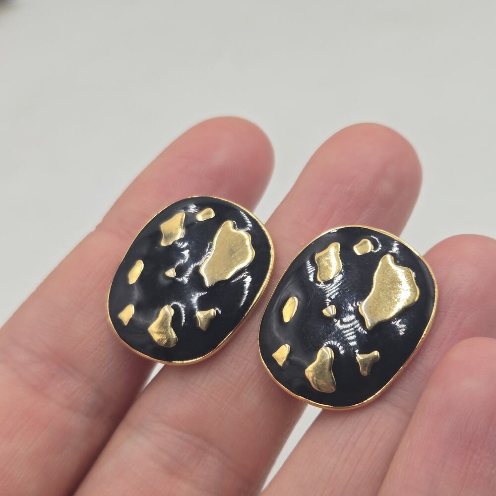 Vintage 1990 AVON SAFARI Gold Tone Black Enamel Animal Print Clip On Earrings